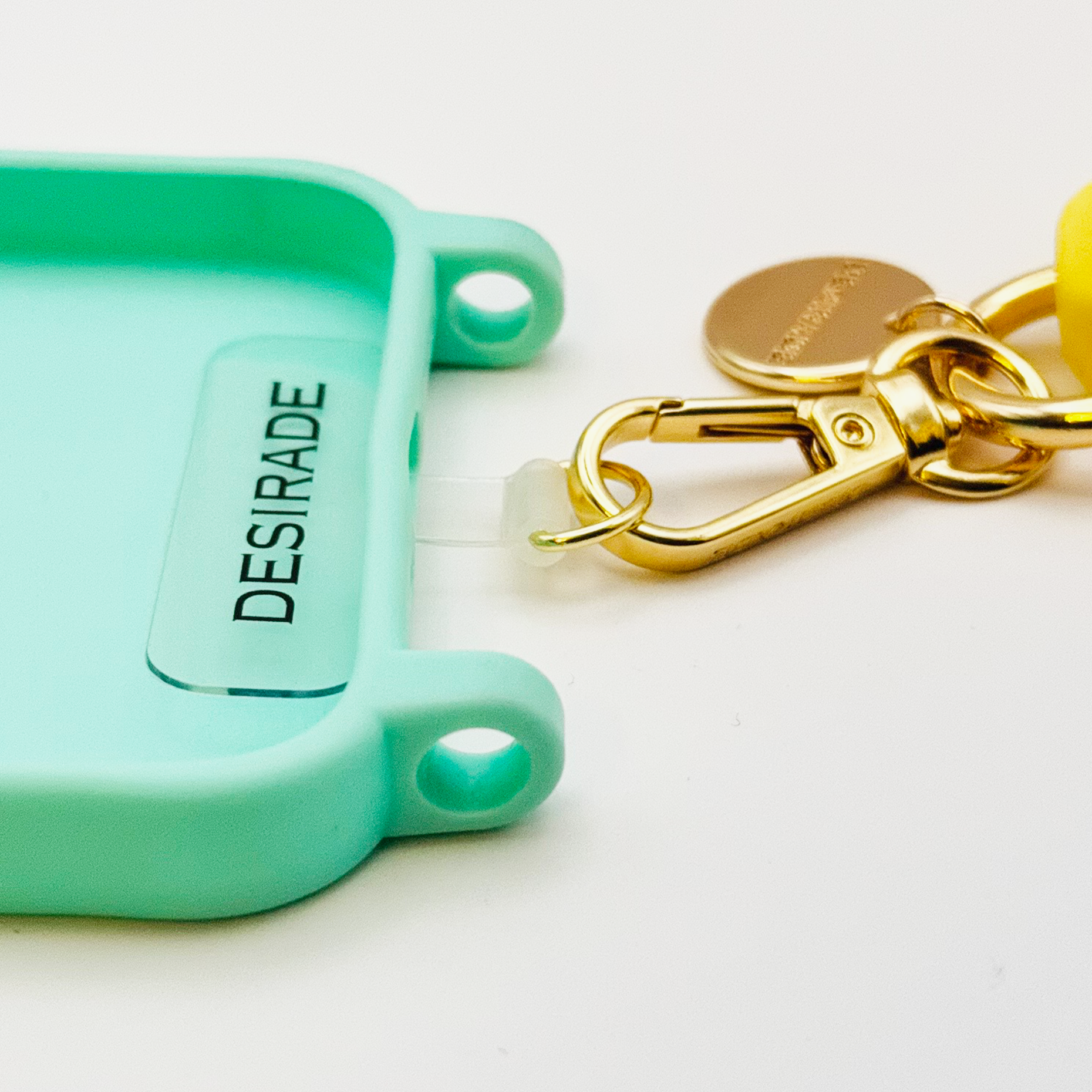 Universal Strap Adapter – Gold Edition