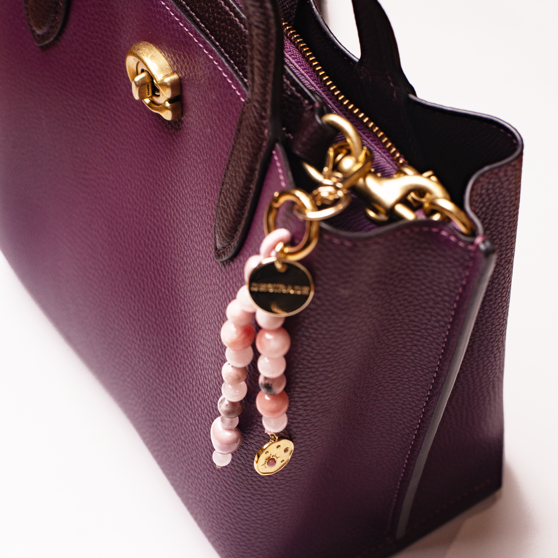 ROSA SOAVE – Charm pentru geantă din pietre naturale și ceramică