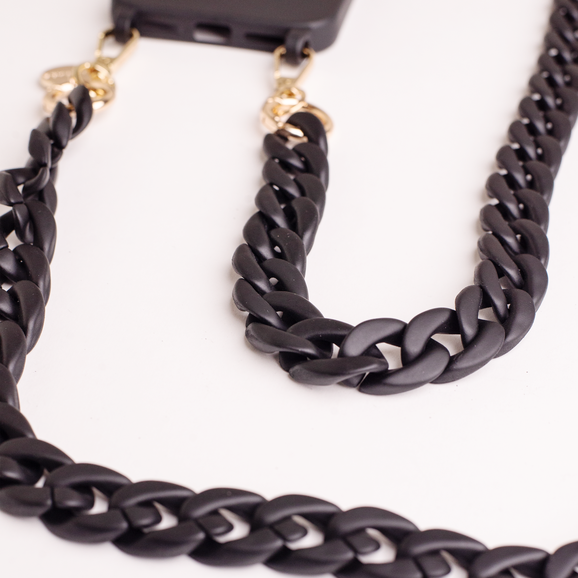 Midnight Gloss – Crossbody Phone Strap